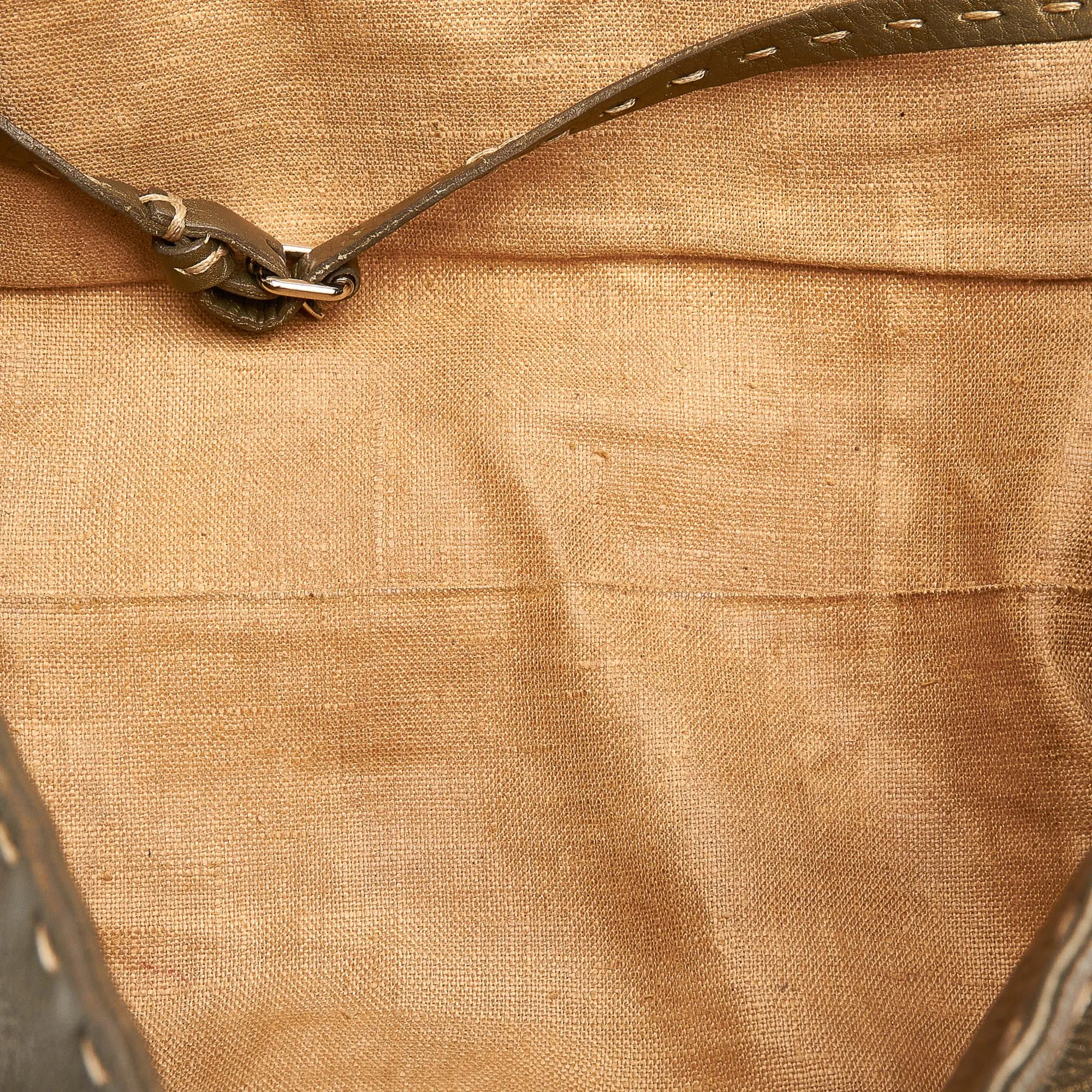 Fendi Selleria Linda Leather Shoulder Bag (SHG-23943)