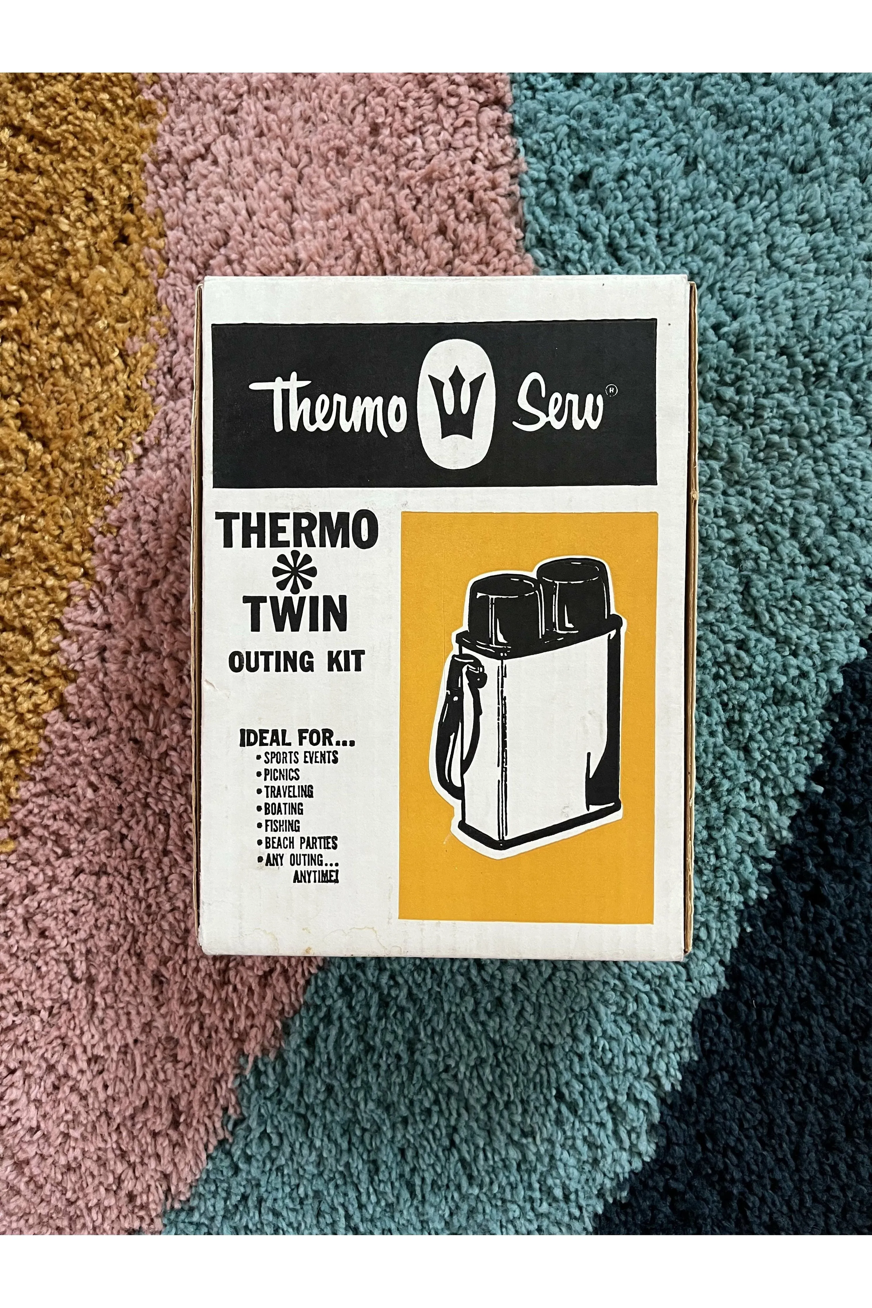 Rare Mid century deadstock Thermo Twin Outing Kit