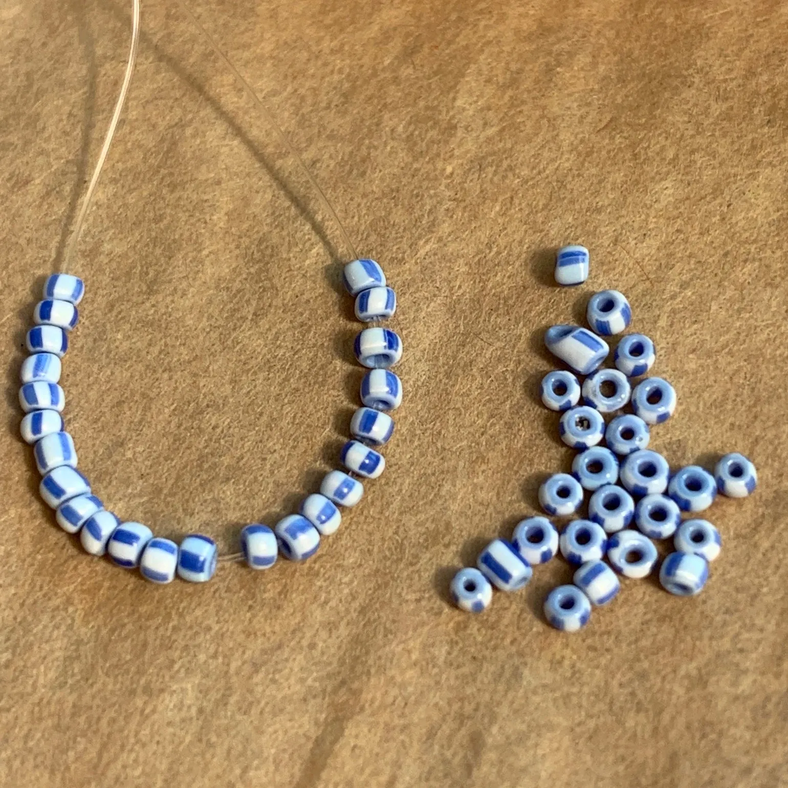 Vintage 12º Blue & White Striped Venetian Seed Beads